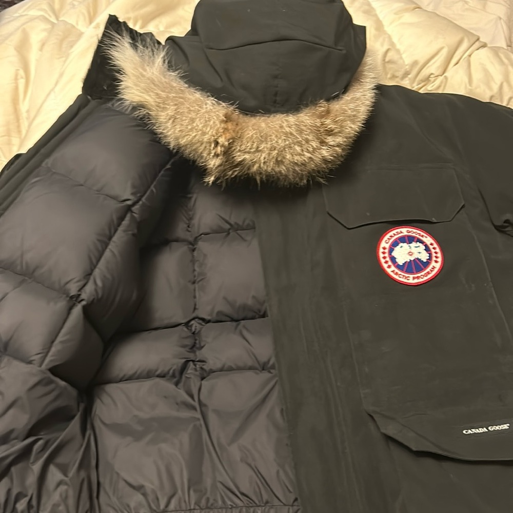 Canada Goose size medium